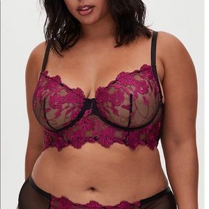Embroidery underwire bralette